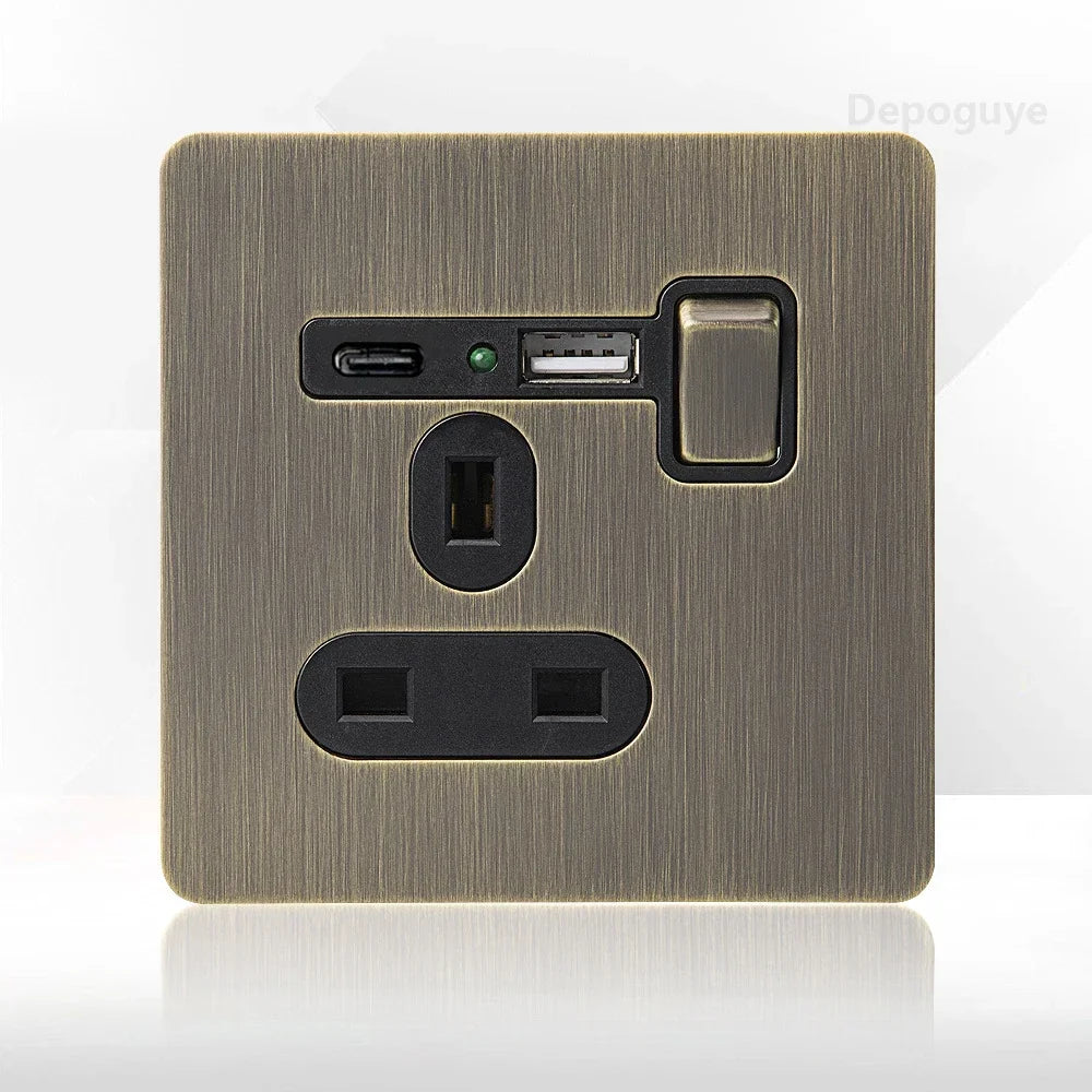 מתג קיר מתכתי רטרו עם שקע ויציאת טעינת USB | Lersk