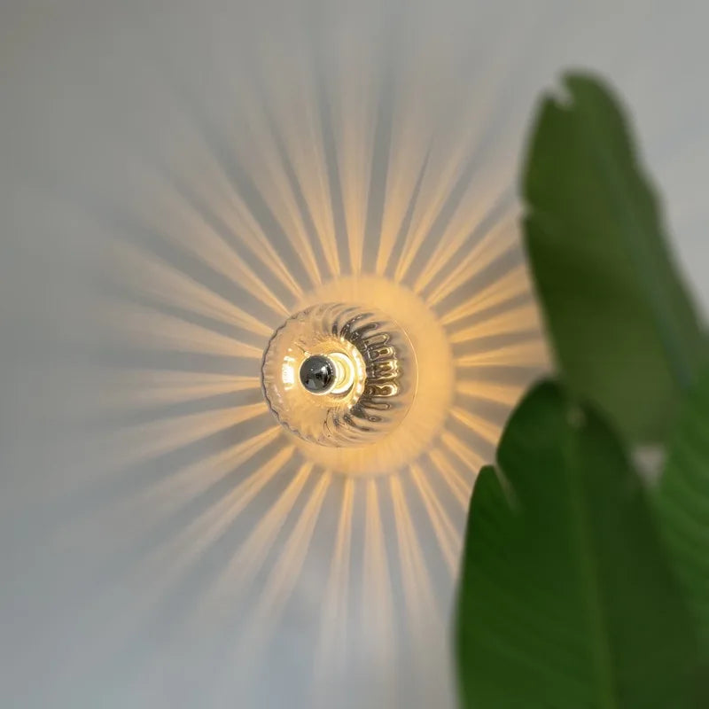 Nordische Retro-Glas-Wandlampe für Schlafzimmer und Flur, warme Atmosphäre | Lersk