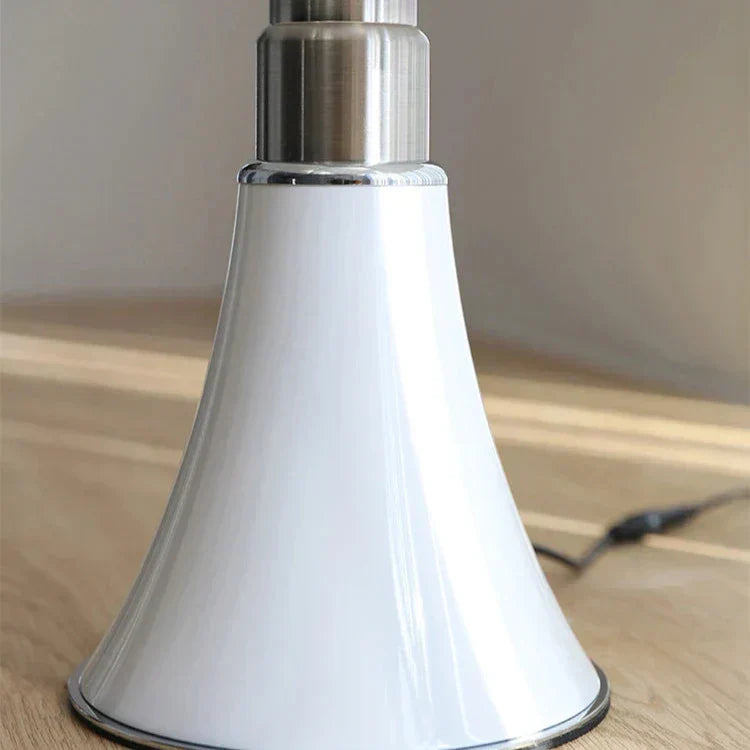 Solera Classic LED Lamp for Indoor Living Spaces and Homes | Lersk