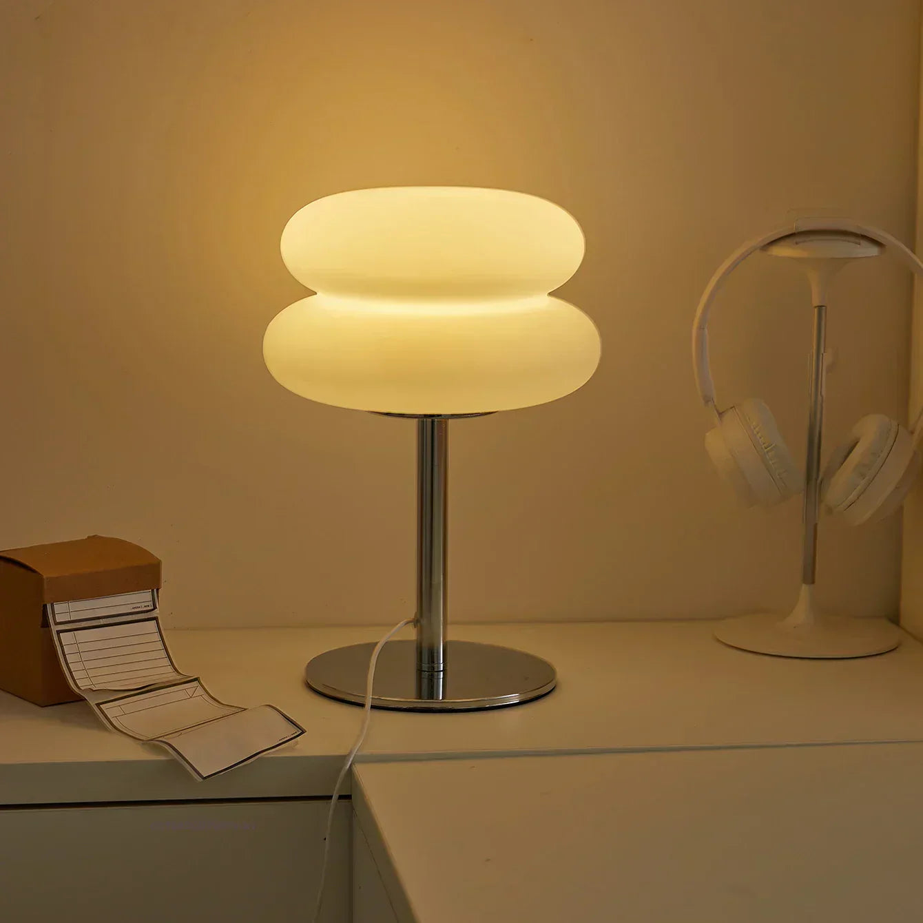Elegant trefarvet dæmpbar bordlampe med 9 lysstyrkeniveauer til skrivebord og soveværelse | Lersk
