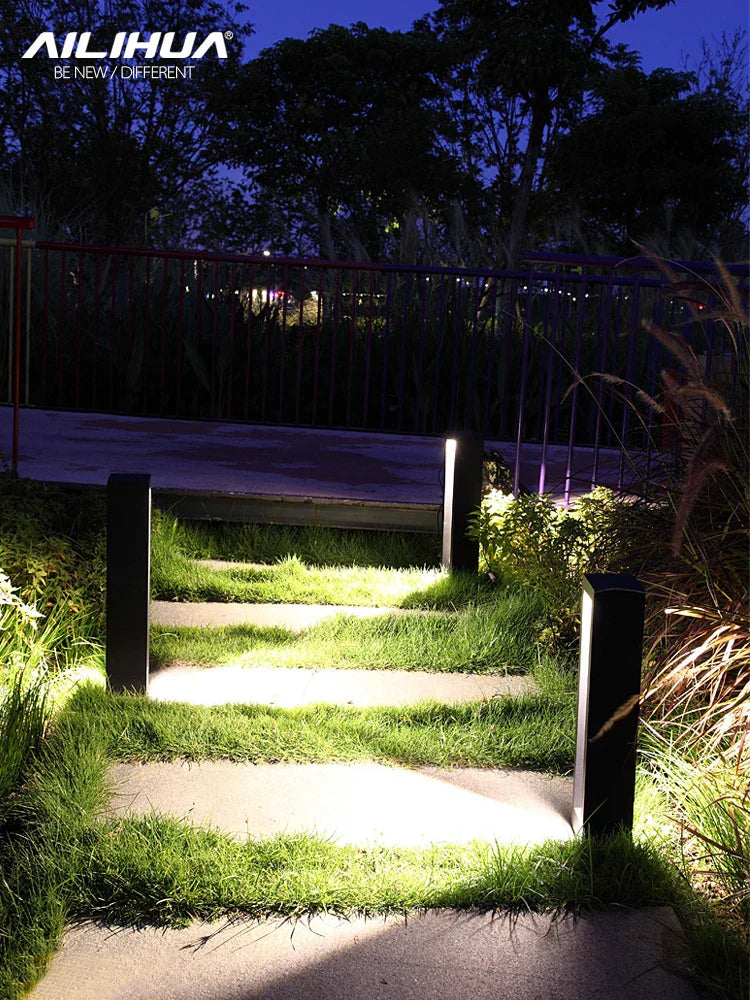 Bramwell Outdoor LED Lawn Lamp | Lersk