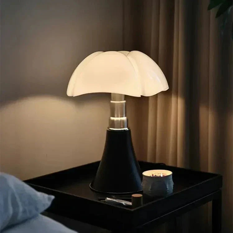 Solera Classic LED Lamp for Indoor Living Spaces and Homes | Lersk