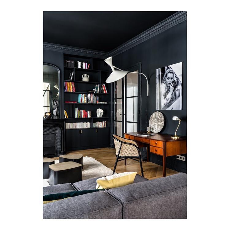 Lampada da parete NovaSwing con braccio oscillante e spina per decorazione camera da letto | Lersk