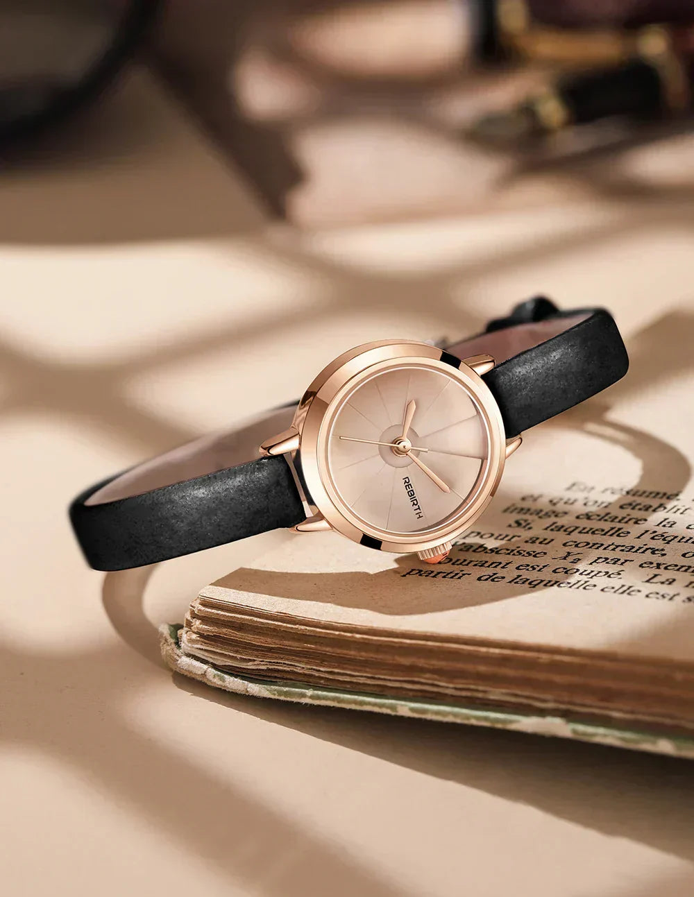 Vintage Mini Leather Timepiece for Women | Lersk