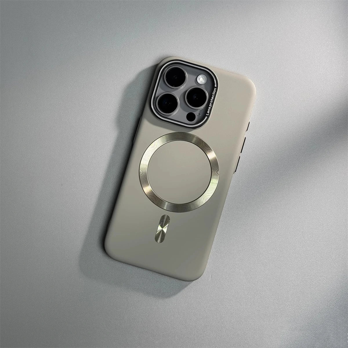 Kirrea matný magnetický kryt na iPhone | Lersk