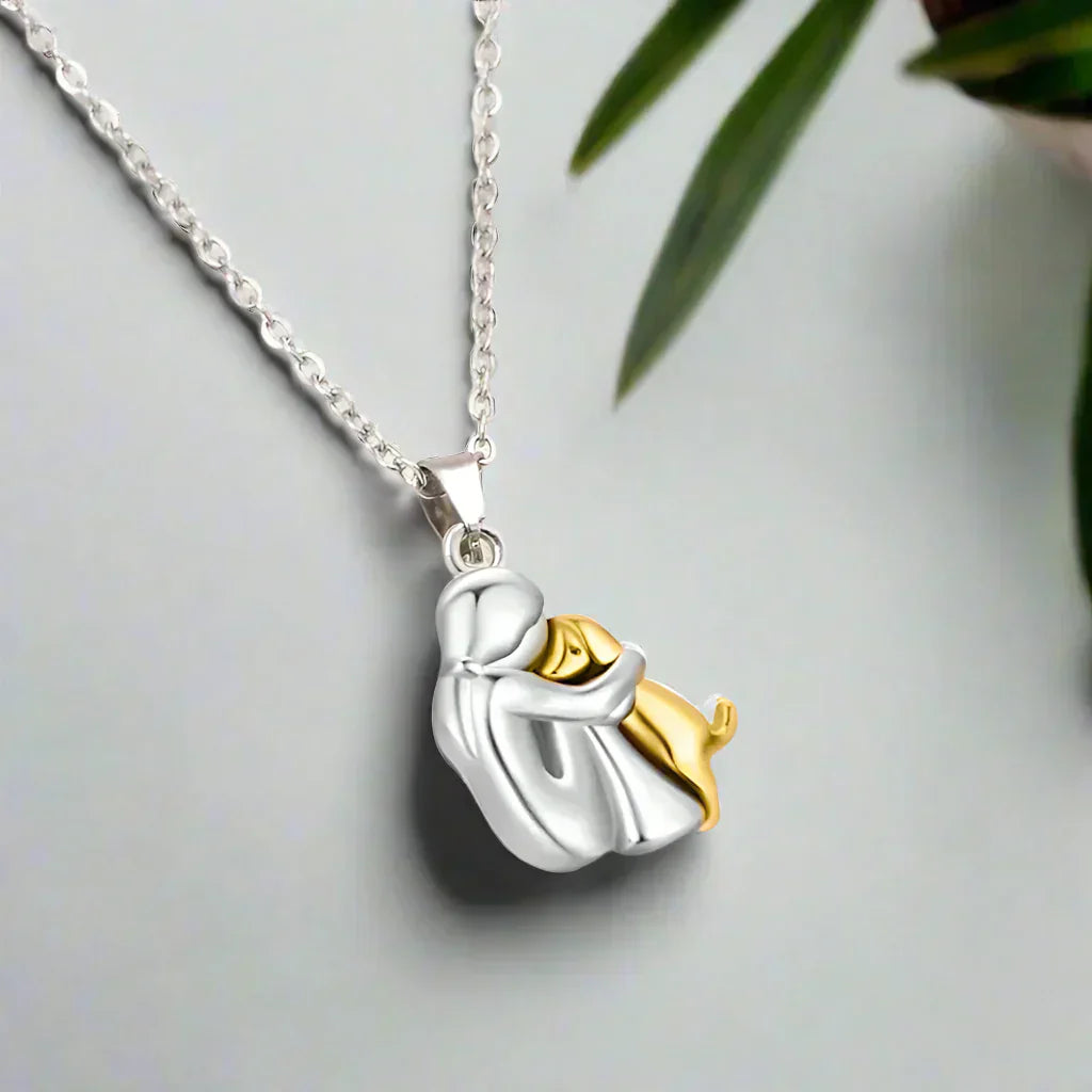 Avalance Elegant Embrace medálos nyaklánc Stílusos ékszer az Avalance-tól Elegant Embrace medálos nyaklánc | Lersk