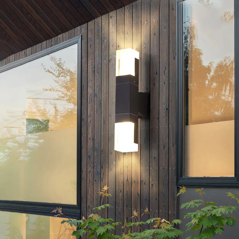 Lampa ścienna Liora | Lersk