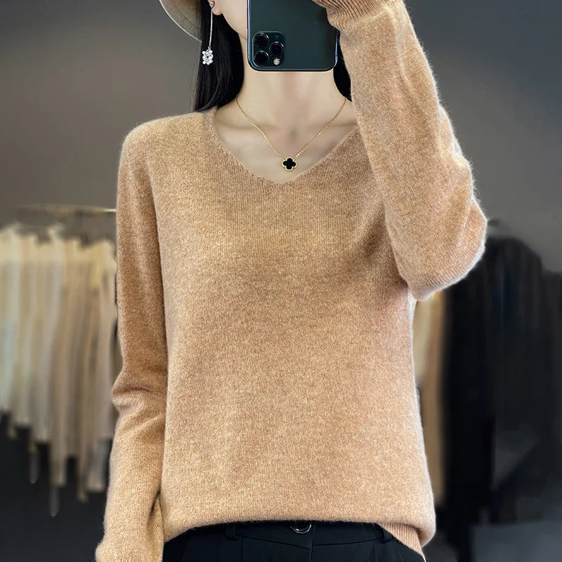Solara Wool Premium Australian Merino V-Neck Sweater | Lersk