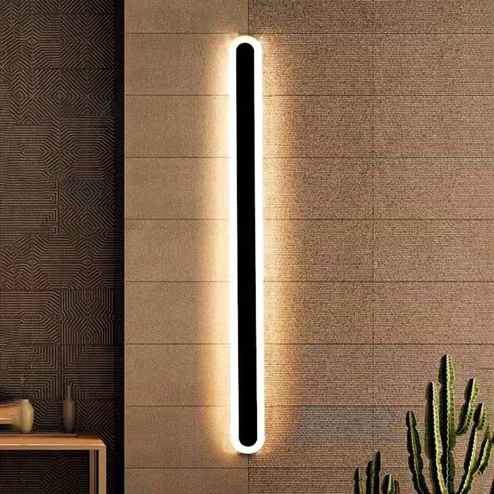 AstraLumen Außenwandleuchte mit linearem ovalem Design | Lersk