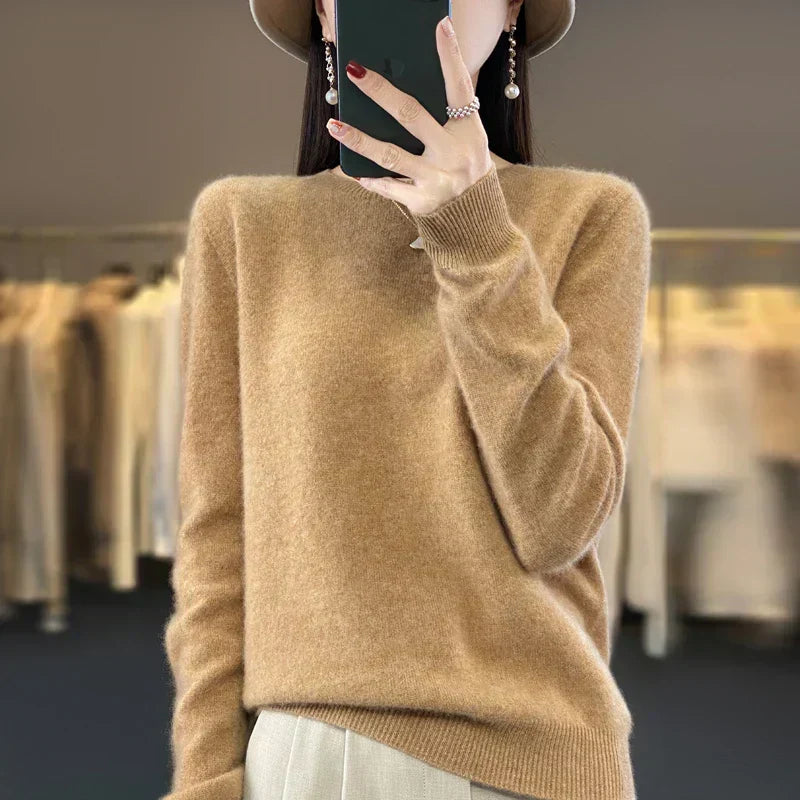 Camisola Clássica Suave LyraLux em Lã Merino para Mulher, Decote Redondo | Lersk