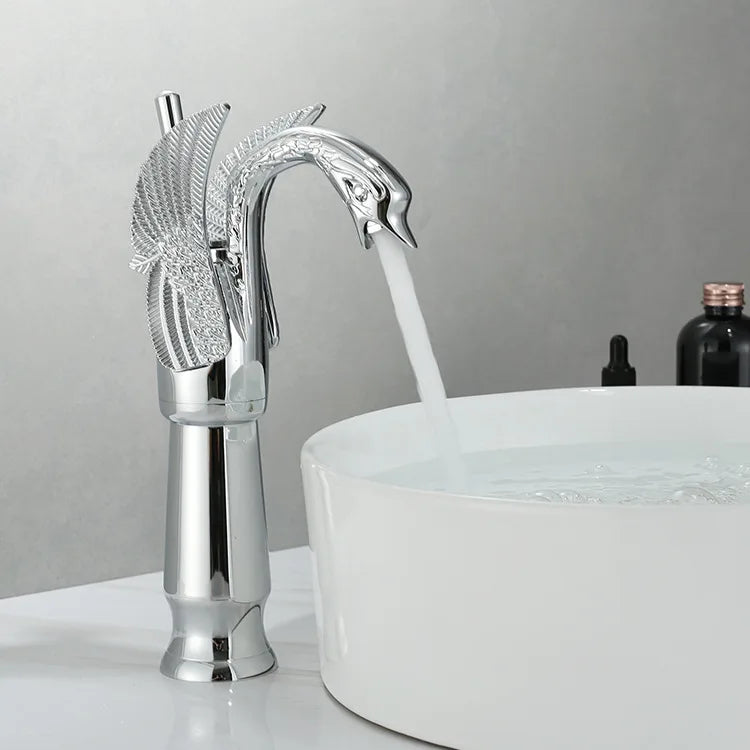 Swan jednopáková zlatá umyvadlová baterie Swan jednopáková zlatá umyvadlová baterie Swan jednopáková zlatá umyvadlová baterie | Lersk