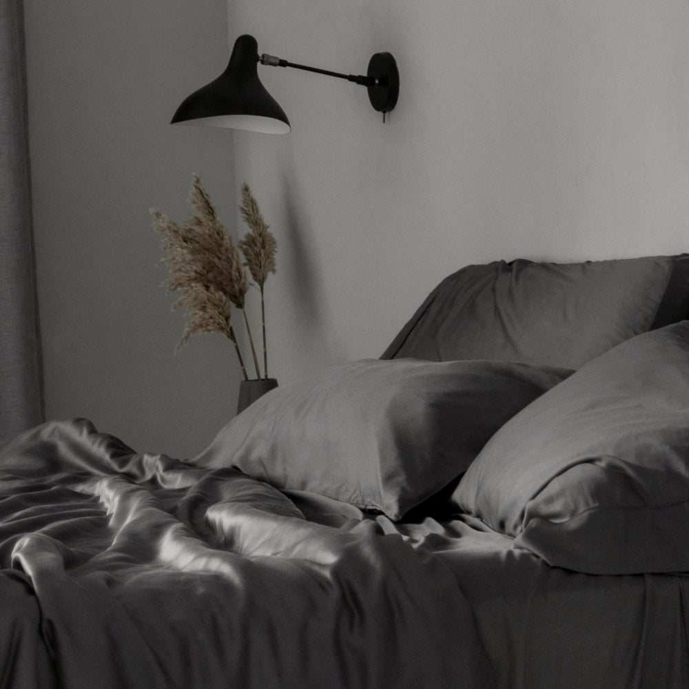 Velora Sateen Pillowcase Set with Antimicrobial Charcoal | Lersk