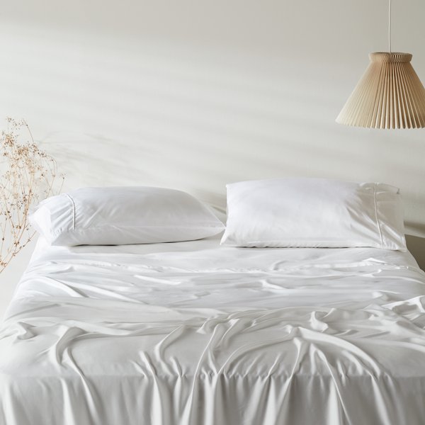 Velora Sateen Pillowcase Set with Antimicrobial Charcoal | Lersk