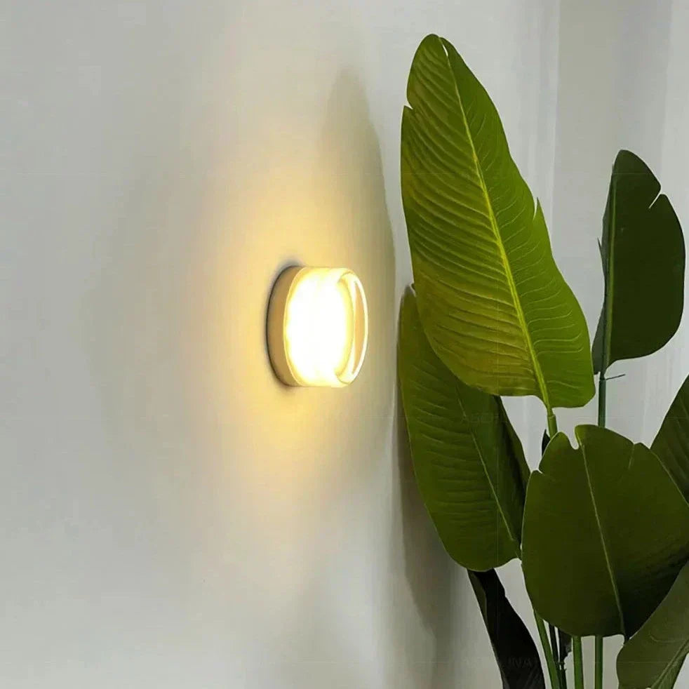 NovaLume | Glas-Wandleuchte von Lumenari Studio | Lersk