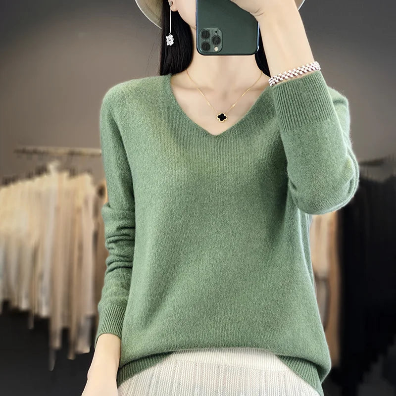LyraMerino Premium Australischer Merinowolle V-Ausschnitt Pullover Weich und Warm | Lersk