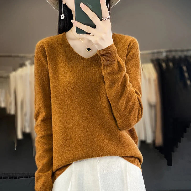 Solara Wool Premium Australian Merino V-Neck Sweater | Lersk