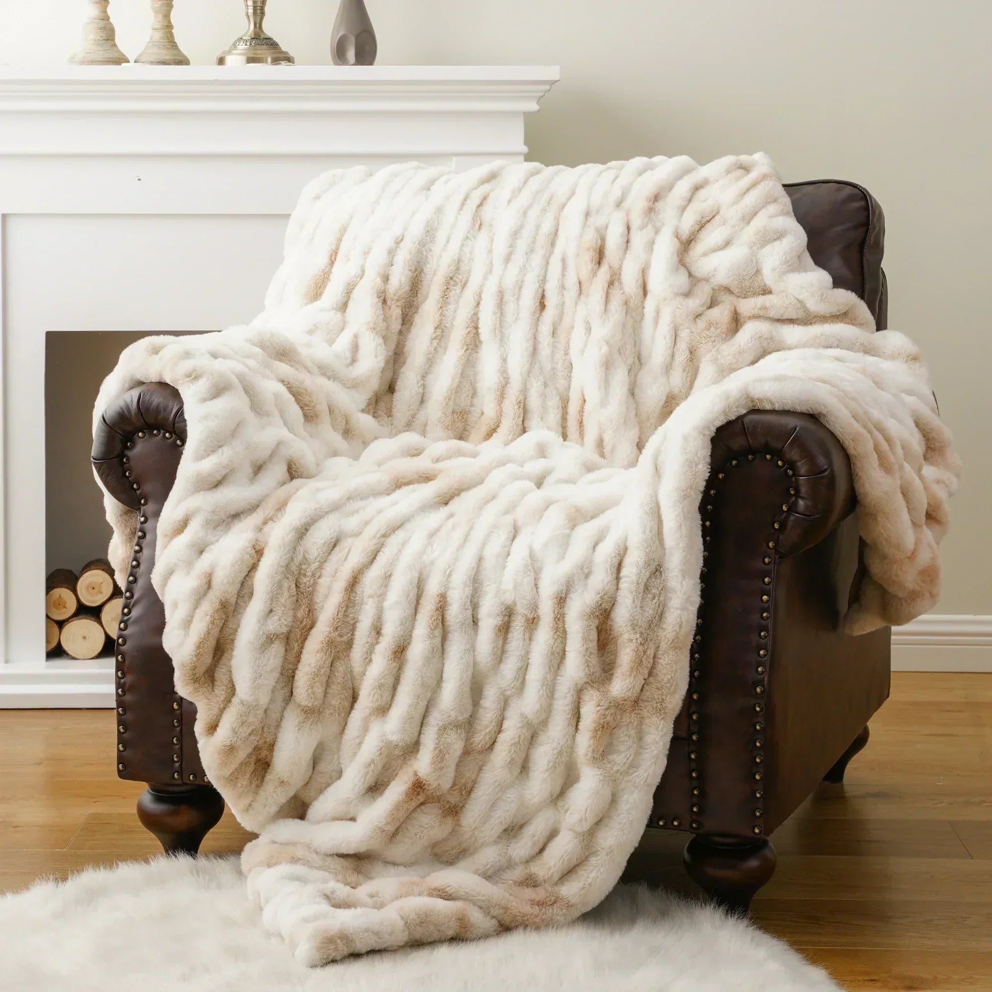 Plush Faux Rabbit Fur Throw | Lersk