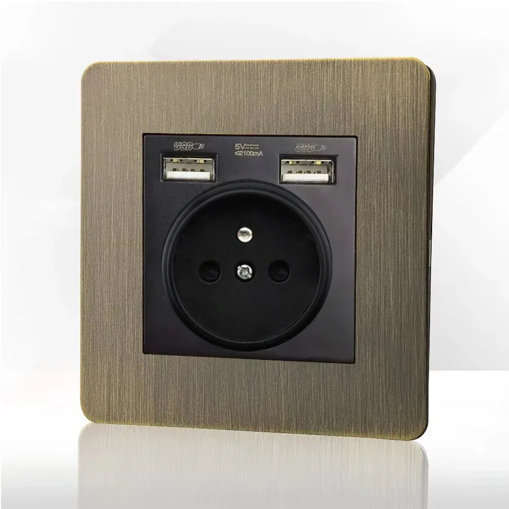 מתג קיר מתכתי רטרו עם שקע ויציאת טעינת USB | Lersk