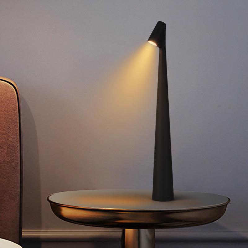 Skellea Wireless LED Table Lamp for Reading and Dining | Lersk