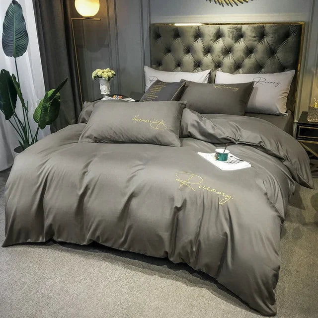 LuxeWeave Premium Dynebetræk med Elegant Broderi | Lersk