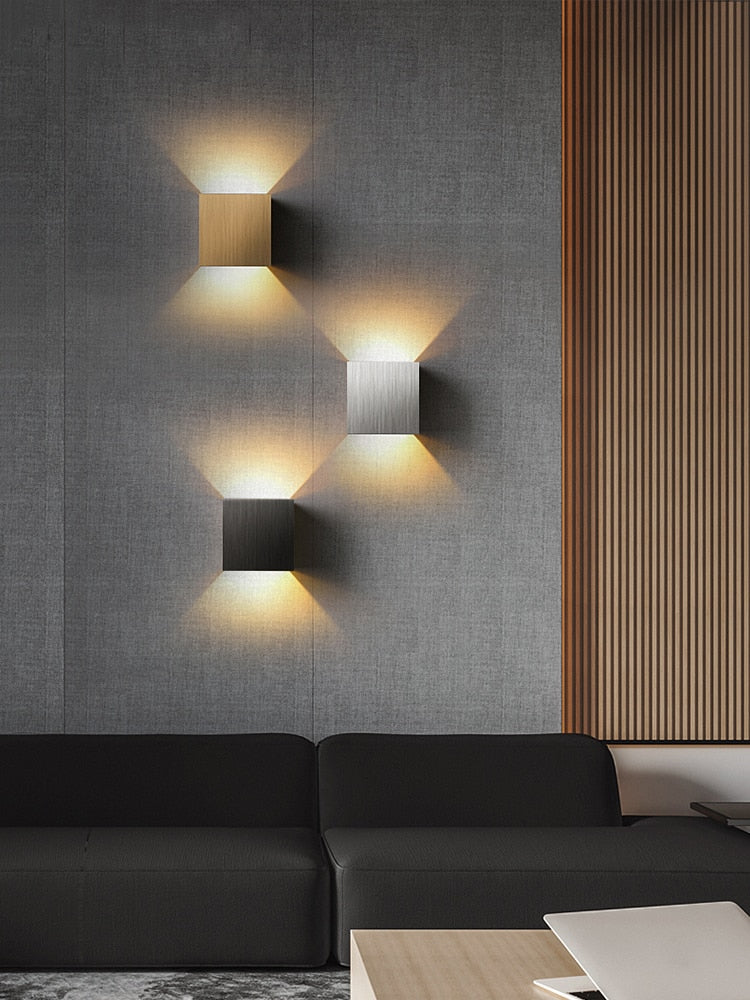 ElegantBeam minimalistická nástěnná lampa pro sofistikované osvětlení ElegantBeam minimalistická nástěnná lampa pro sofistikované osvětlení | Lersk