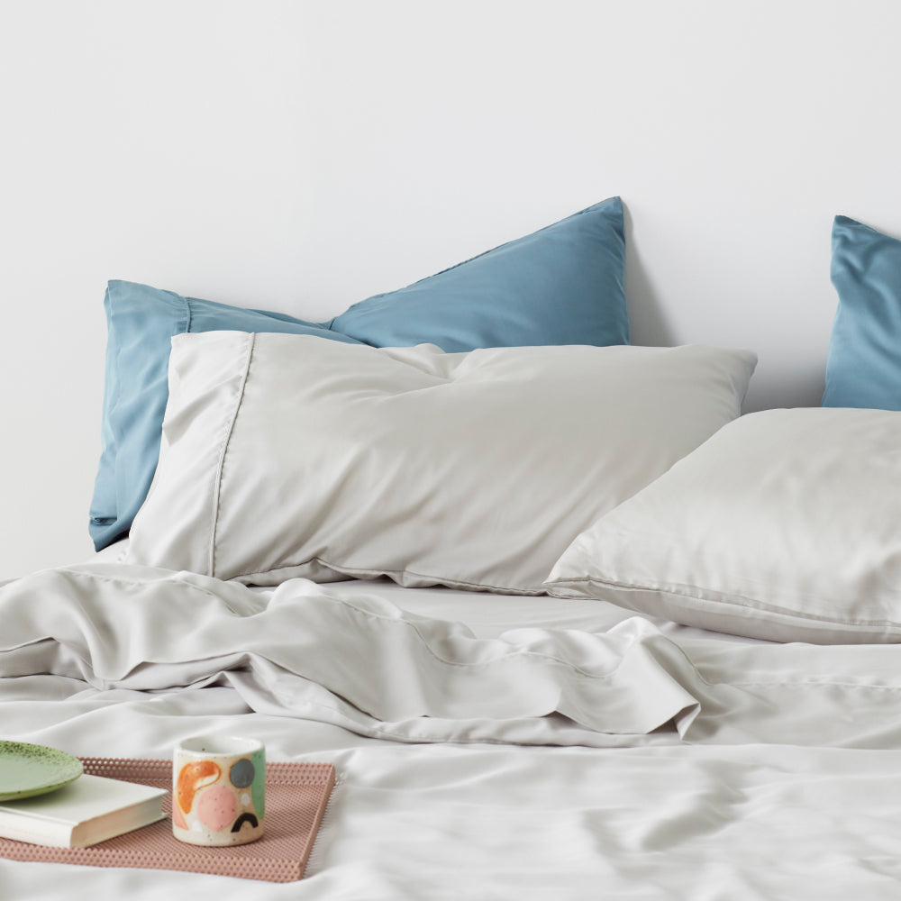 Luxe Bamboo Lyocell Sateen Pillowcase Set With Cooling | Lersk