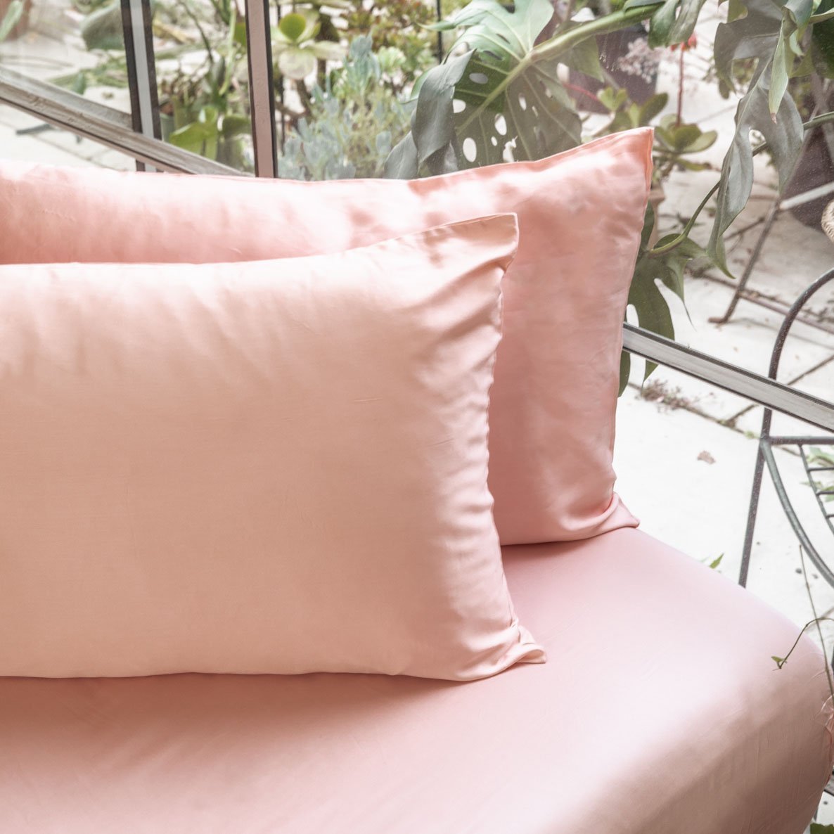 Luxe Bamboo Lyocell Sateen Pillowcase Set With Cooling | Lersk