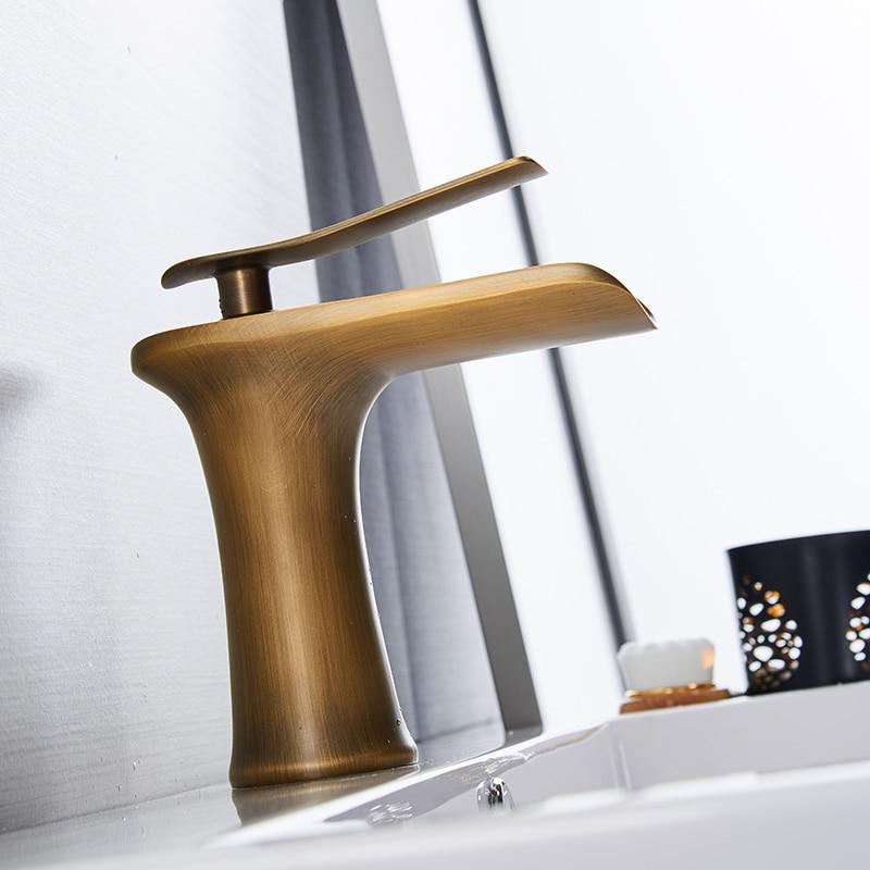 Rubinetto per lavabo a cascata in ottone cromato con doppie tubazioni | Lersk