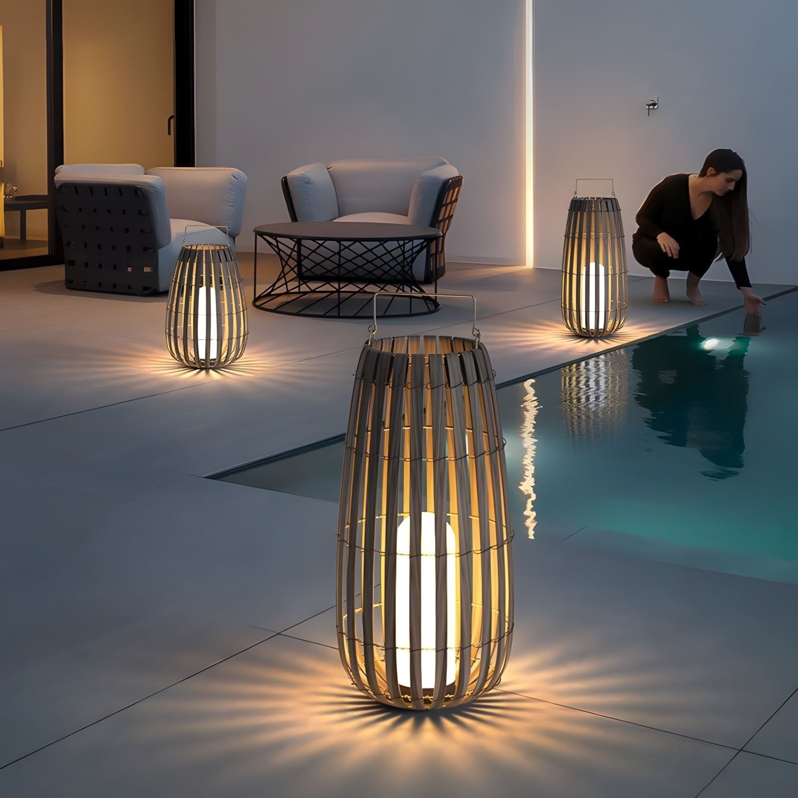 AuroraLume Exquisite Solar-Powered Outdoor Garden Light Fixture | Lersk
