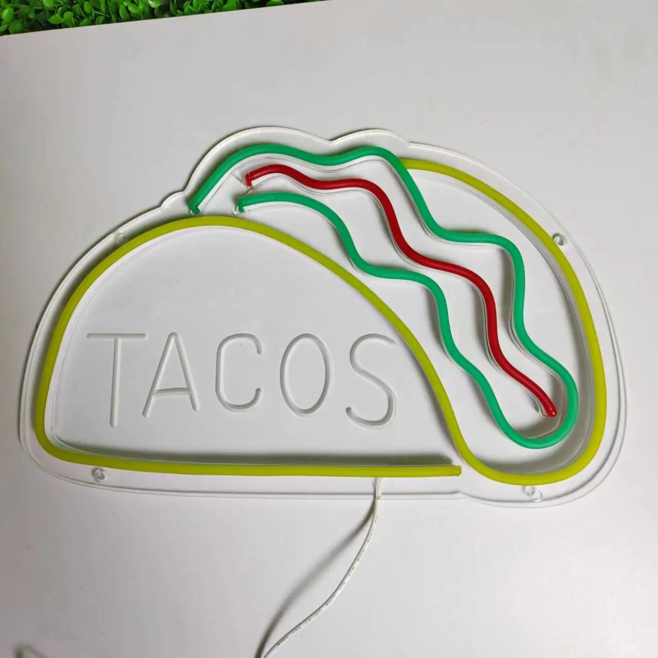 NibbleGlow Neon-Nachtlicht Buntes Fast-Food-Schild | Lersk
