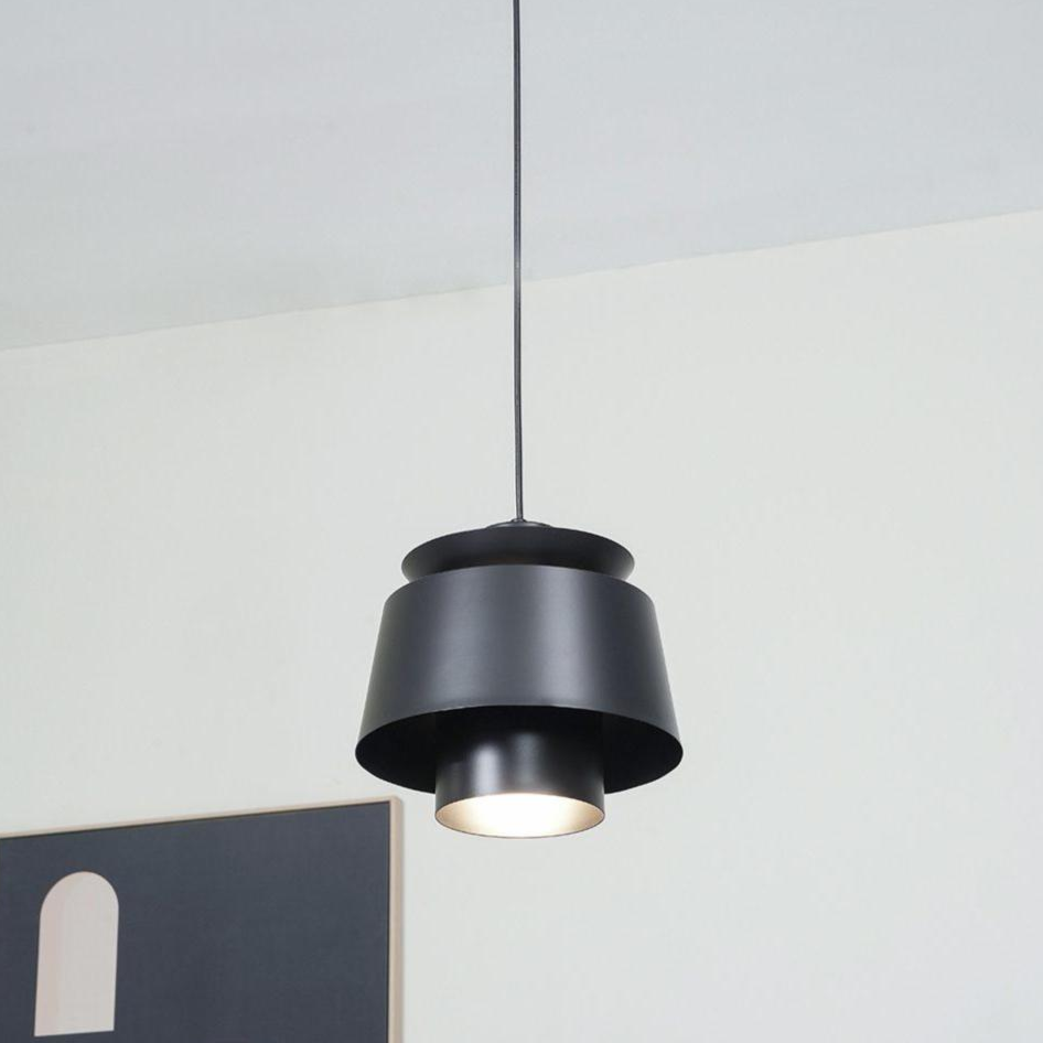 Závěsná lampa AsteriaGlow Elegantní hvězdné stropní svítidlo | Lersk