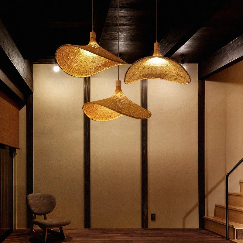Lampe suspendue en osier de bambou par Bamboo pour une ambiance chaleureuse à la maison | Lersk