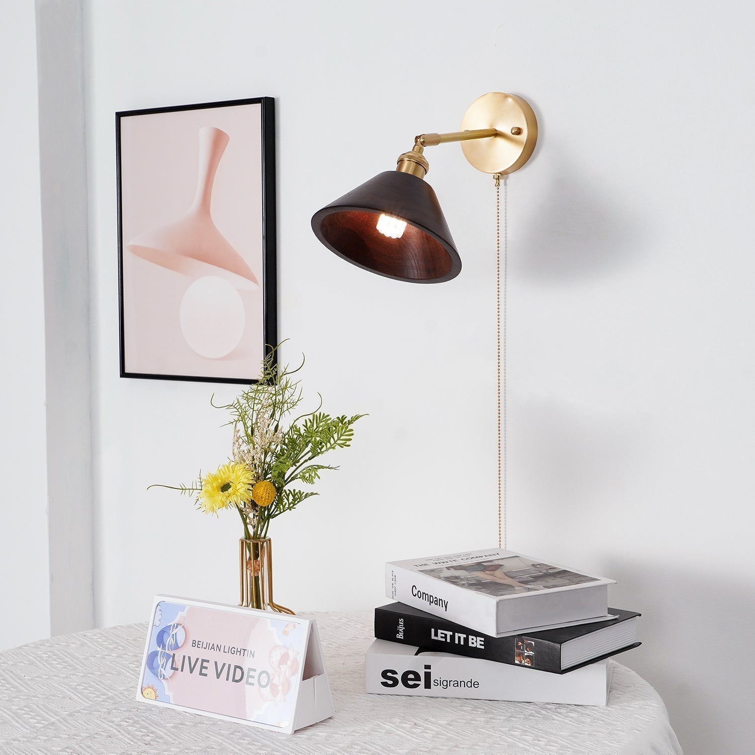 Aureo Vintage-Style Wood Wall Lamp with Pull Chain Switch | Lersk