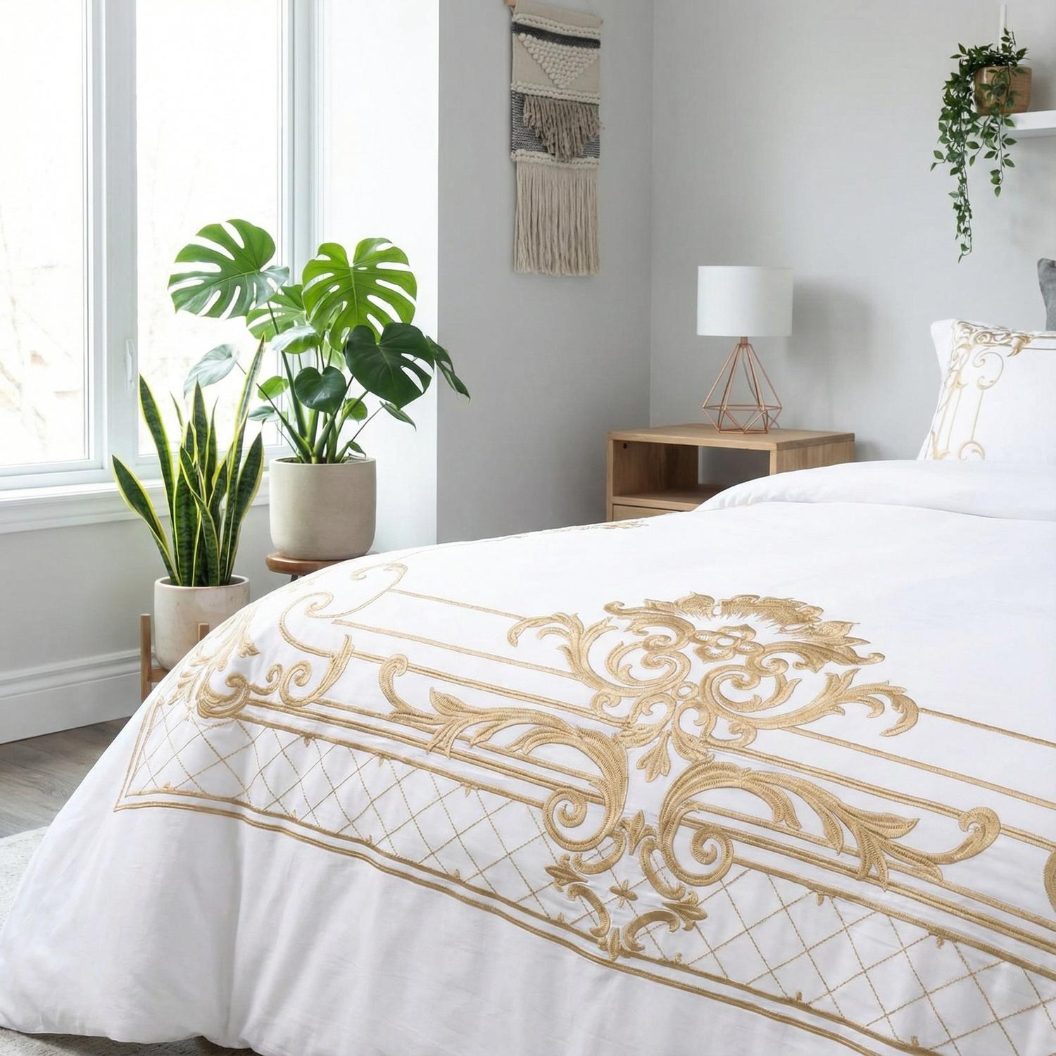 Ivory Crown Elegant Embroidered Duvet Cover Set For Bedroom | Lersk