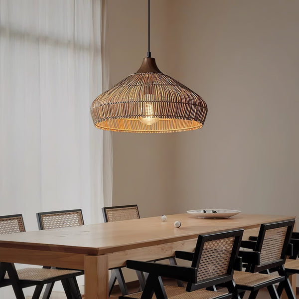 LumaWeave závěsná ratanová lampa ručně tkaná pro teplo | Lersk