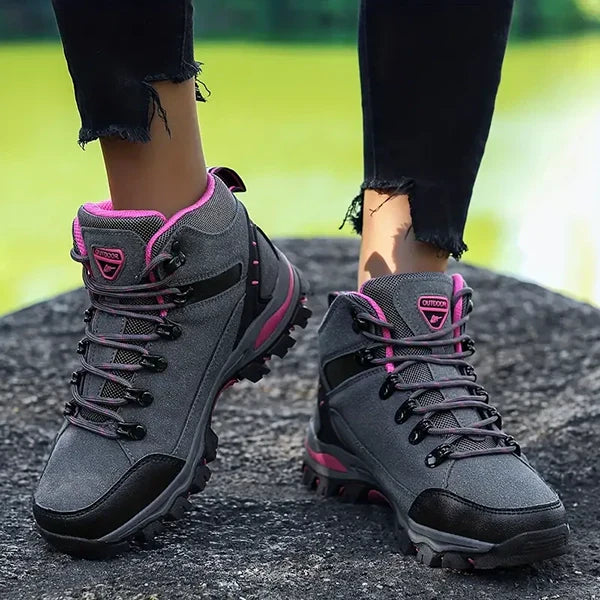 AuroraTrail Women's Wide Fit Winter Hiking Boots With Arch Support | Lersk