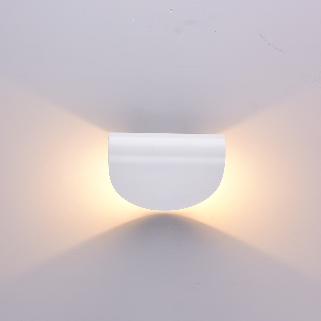 SolaraGlow Wall Light Diffused Warm Light for Living Rooms and Workspaces
