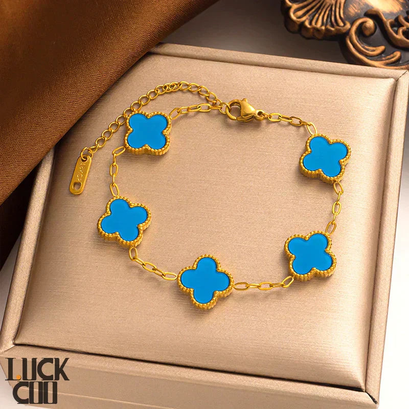 Pulseira Liora Clover com Quatro Charms Florais em Aço Inoxidável Banhado a Ouro 14K | Lersk