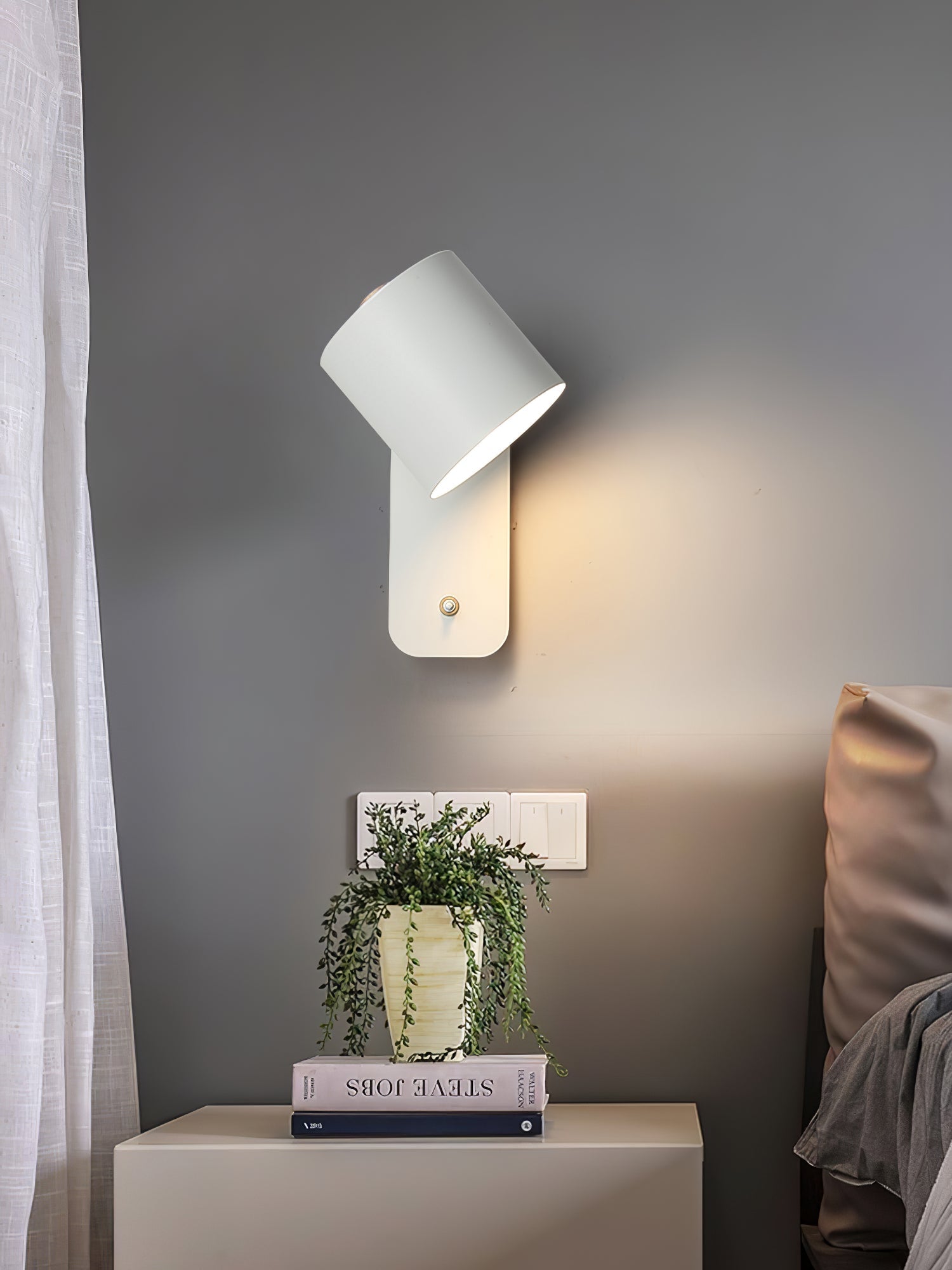 Aurelia Wall Light With Curved Silhouette And Ambient Glow | Lersk