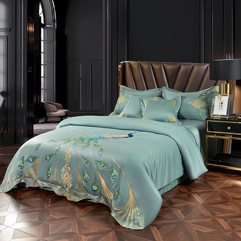 Aurora Embroidered Egyptian Cotton Duvet Set With Peacock | Lersk
