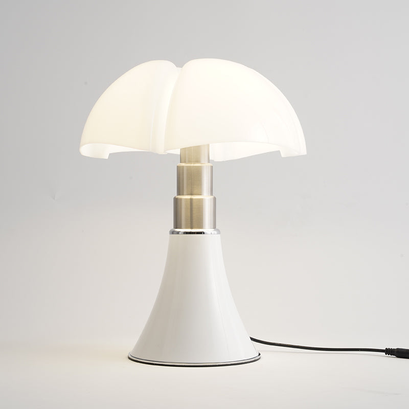 Solera Classic LED Lamp for Indoor Living Spaces and Homes | Lersk