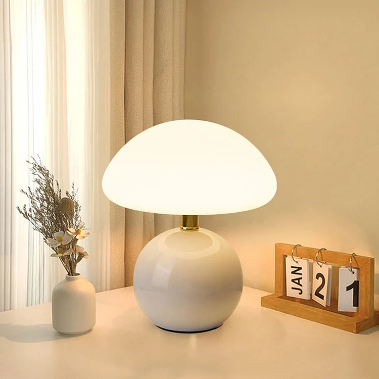 Calvryn Cream Mushroom Table Lamp in Vintage Bauhaus Style for Living Rooms | Lersk