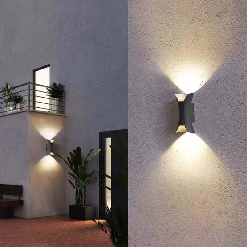 Arcora Curve Outdoor Wall Light LED IP65 Hardwired | Lersk