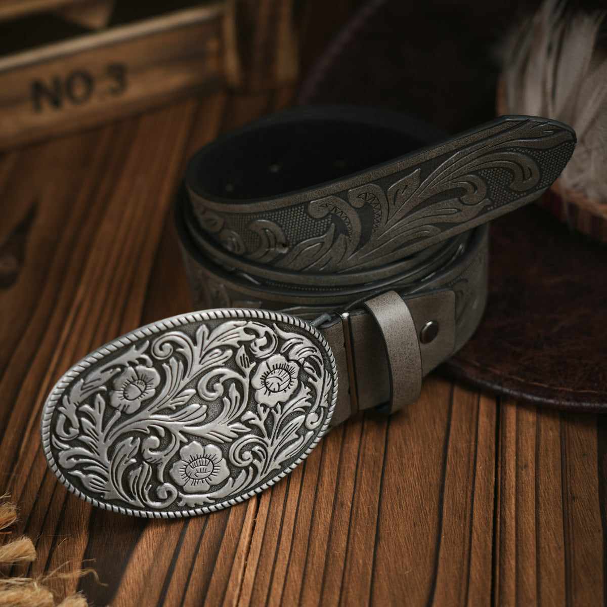 Herren-Gürtel im klassischen Westernstil aus veganem Leder mit robuster Metallschnalle | Lersk