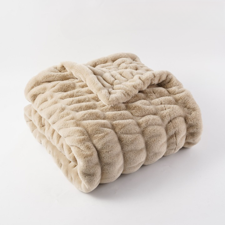 Plush Faux Rabbit Fur Throw | Lersk