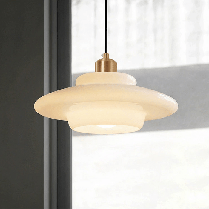 Závěsné svítidlo Astria Ivory Glass pro retro interiéry 50. let | Lersk