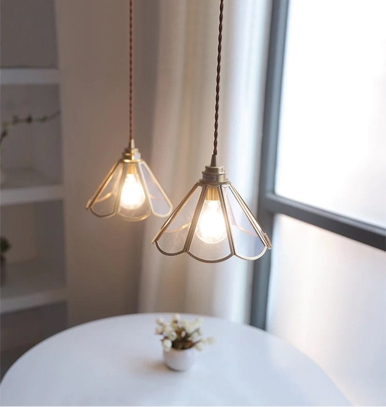 Mirelle Glass Blossom LED-Hängeleuchte mit Messingrahmen, Vintage-Stil, Leuchtmittel inklusive | Lersk
