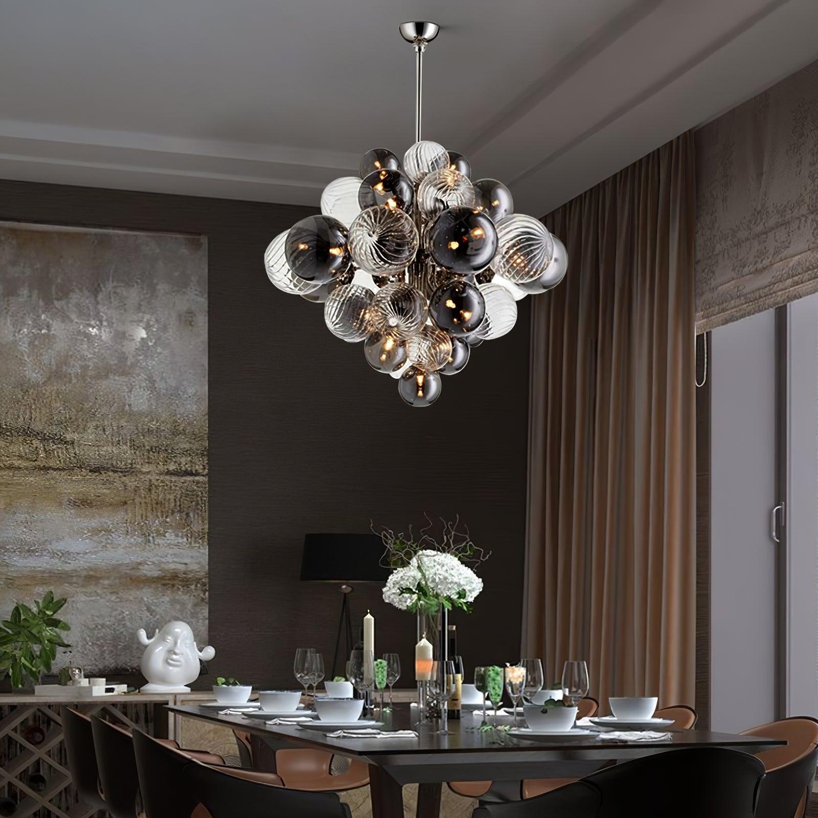Lampadario Aurelian Arc con struttura in metallo elegante per un bagliore moderno | Lersk