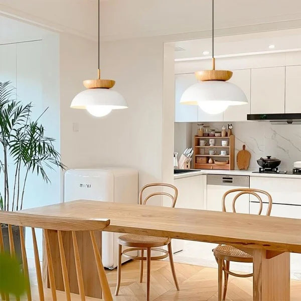 Lampada a sospensione nordica AsteriNord metà legno per spazi moderni | Lersk