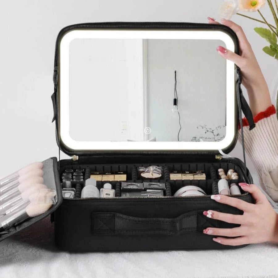 حقيبة مكياج GlamBolt LED متوهجة للسفر ولمسات التجميل اليومية في أي مكان | Lersk